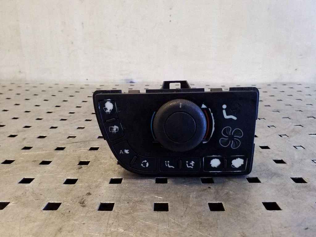 Climate control unit – Citroen C4 Grand Picasso (2007-2013)