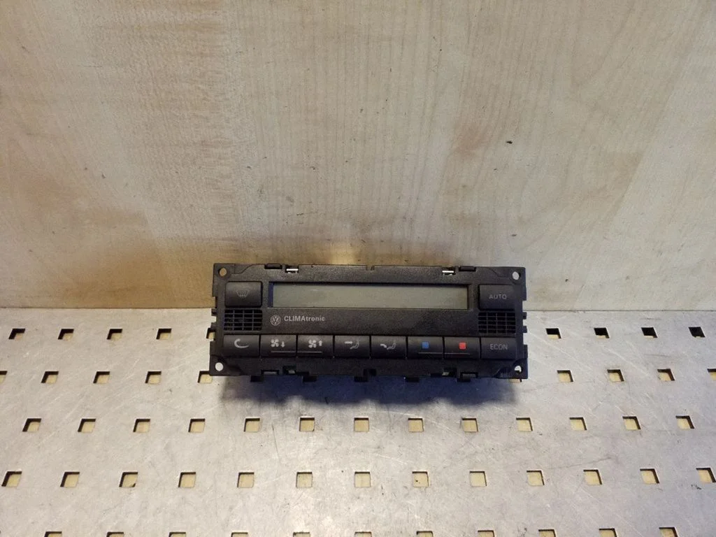 Climate control unit 3B1907044K