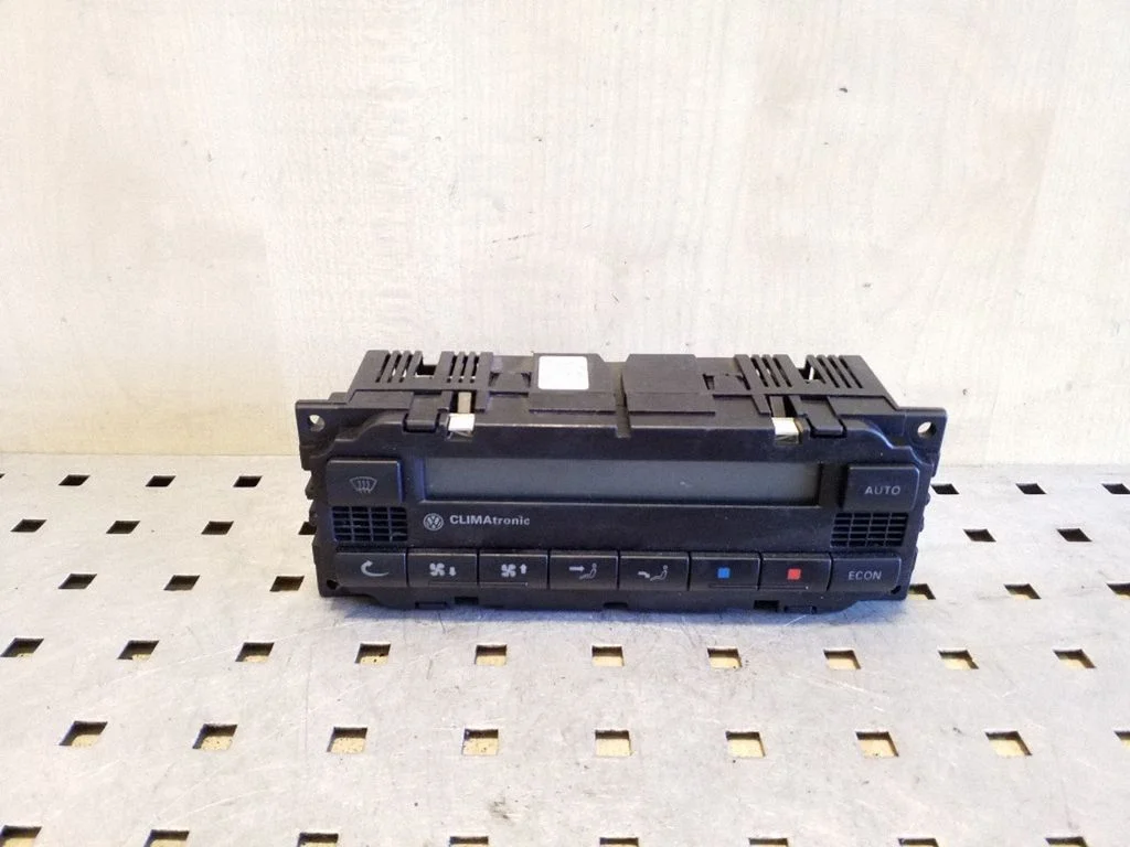 Climate control unit 3B1907044H