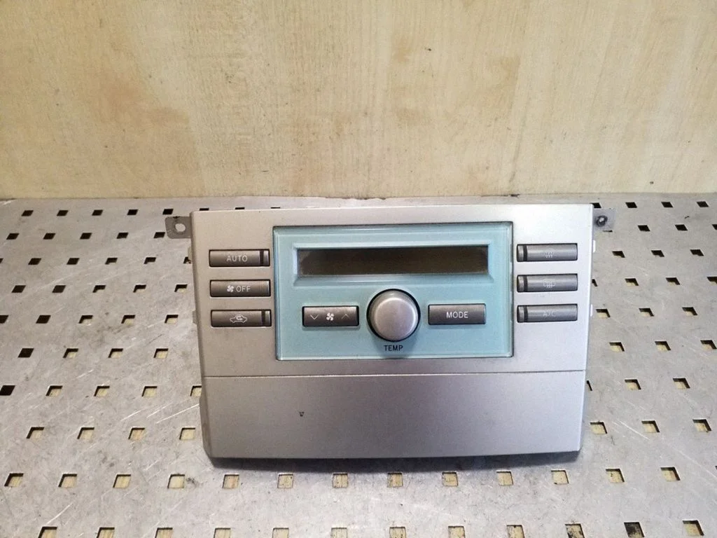 Climate control unit 559000F030