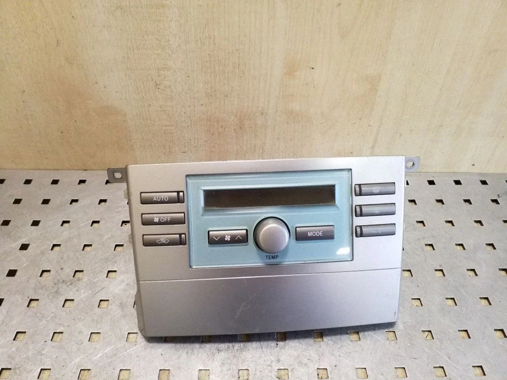 Climate control unit 559000F030