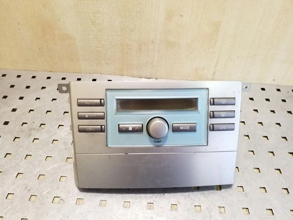 Climate control unit 559000F020