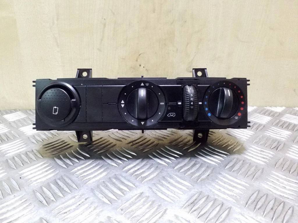 Climate control unit 5HB00918202