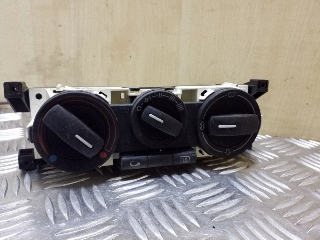 Climate control unit 8Z0819045B