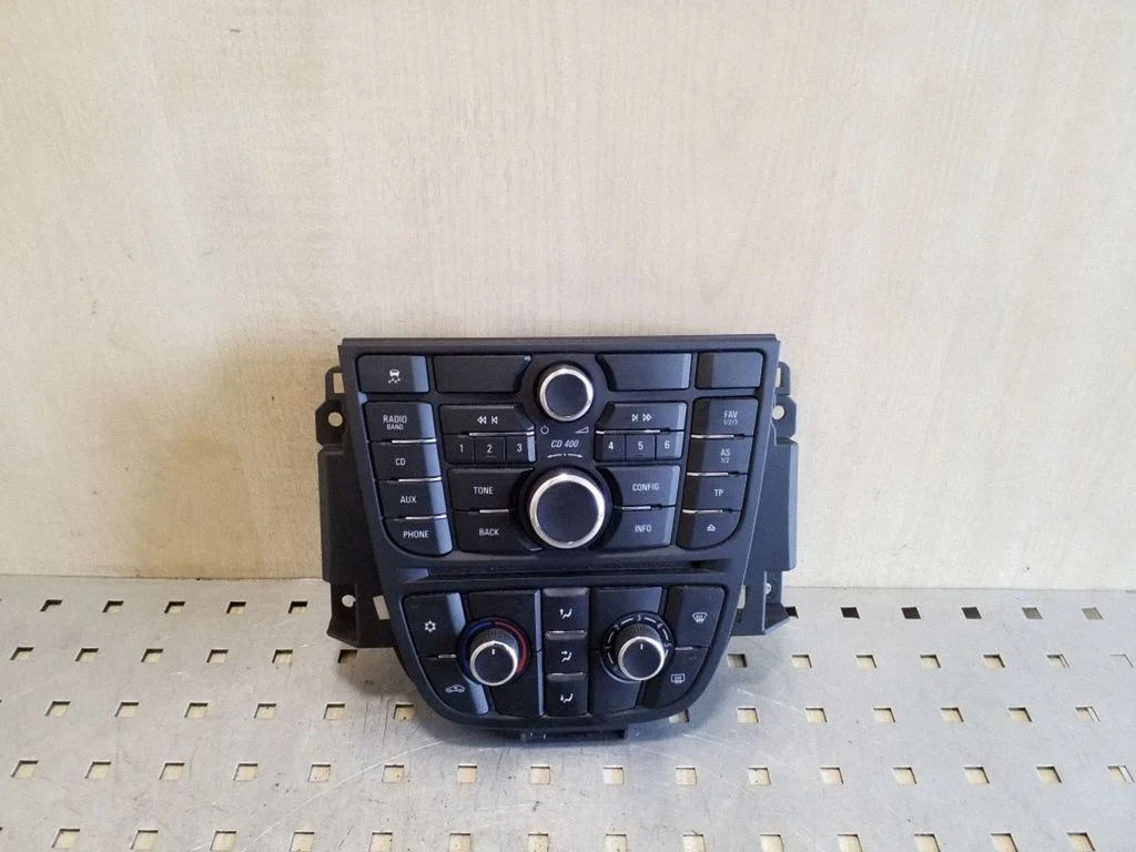 Panel sterowania klimatyzacją / nawiewem – Opel Astra H (2004-2012)