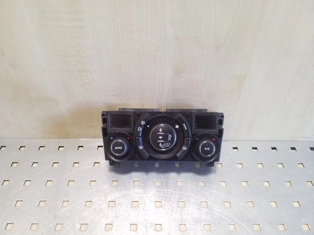 Climate control unit – Peugeot 3008 I (2008-2015)