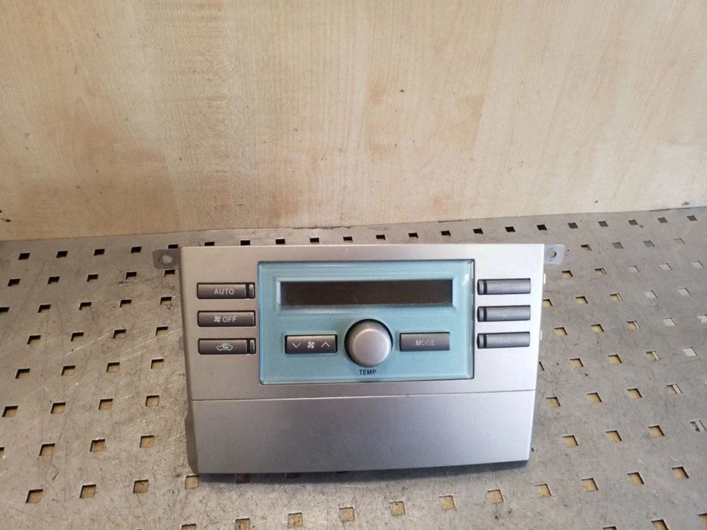 Climate control unit 559000F030