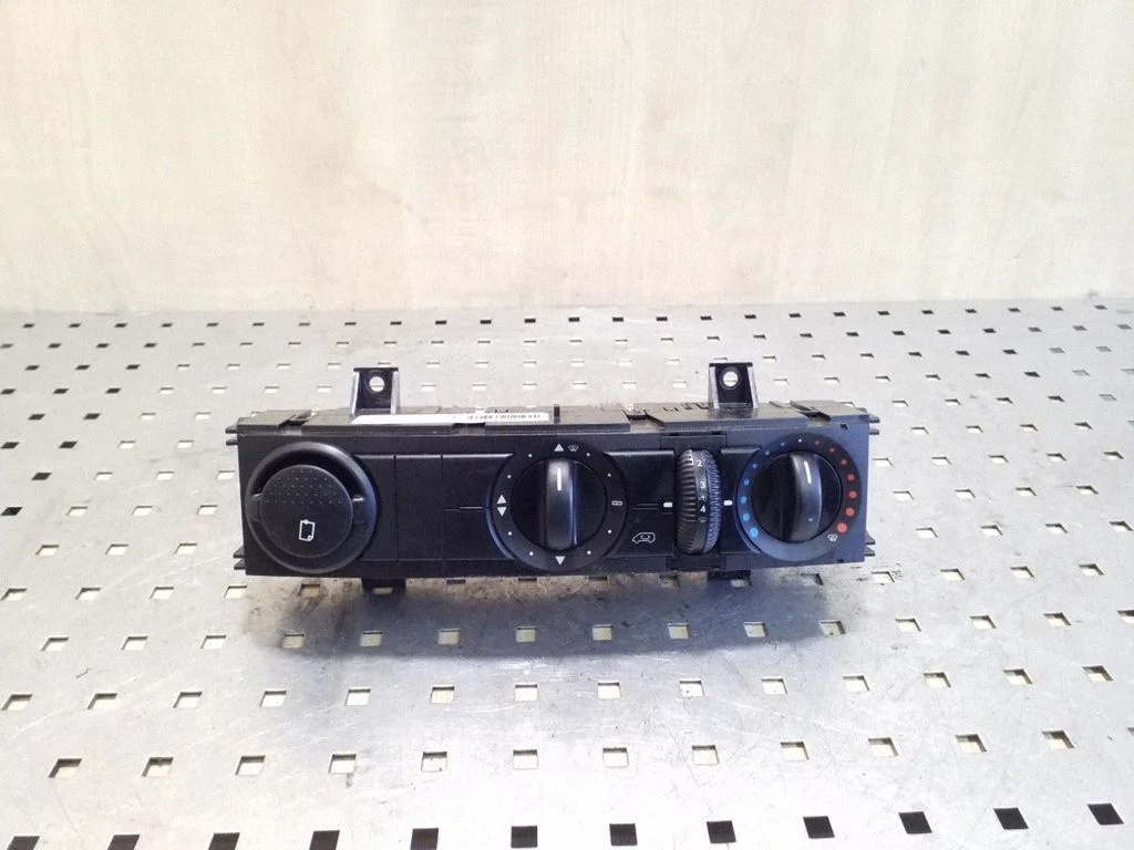 Climate control unit A9068300485KZ