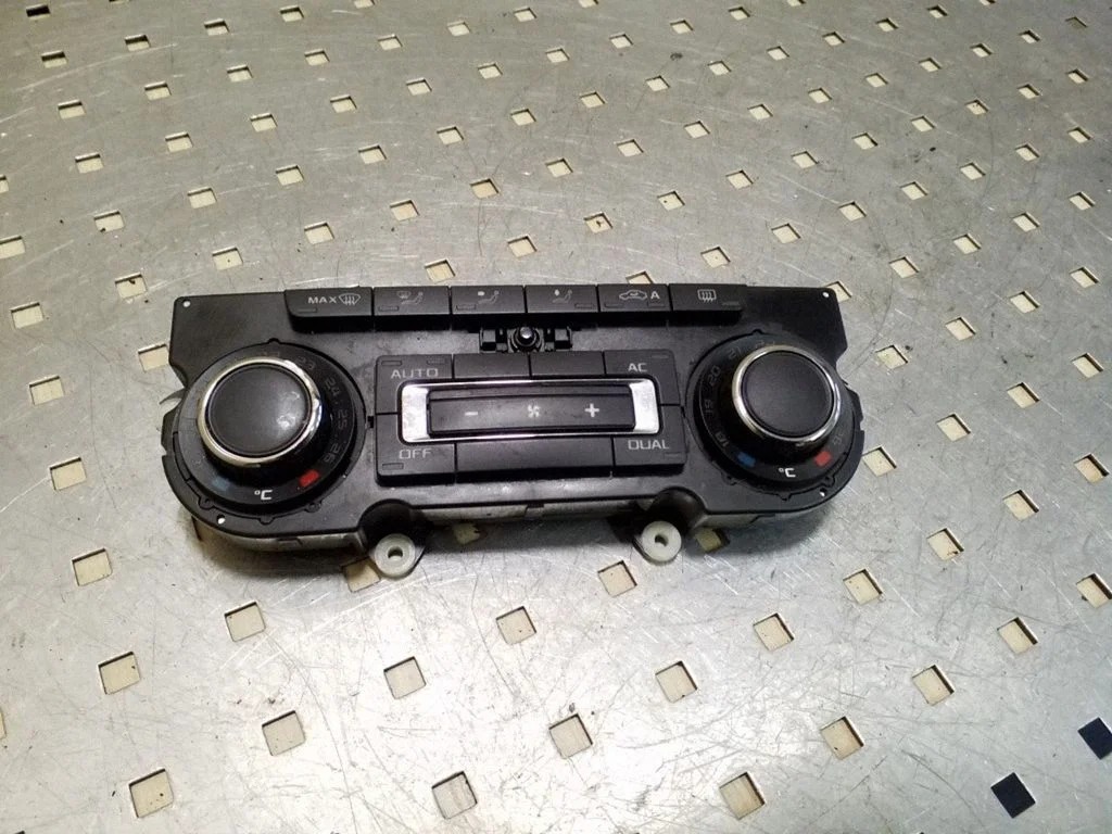 Climate control unit 3T0907044M