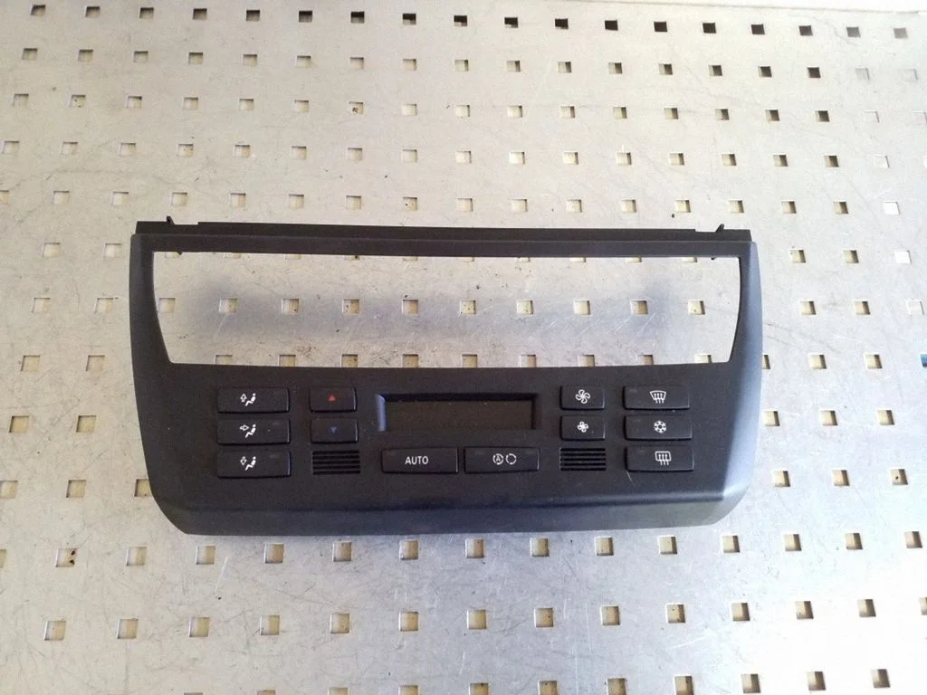 Climate control unit 64113443981