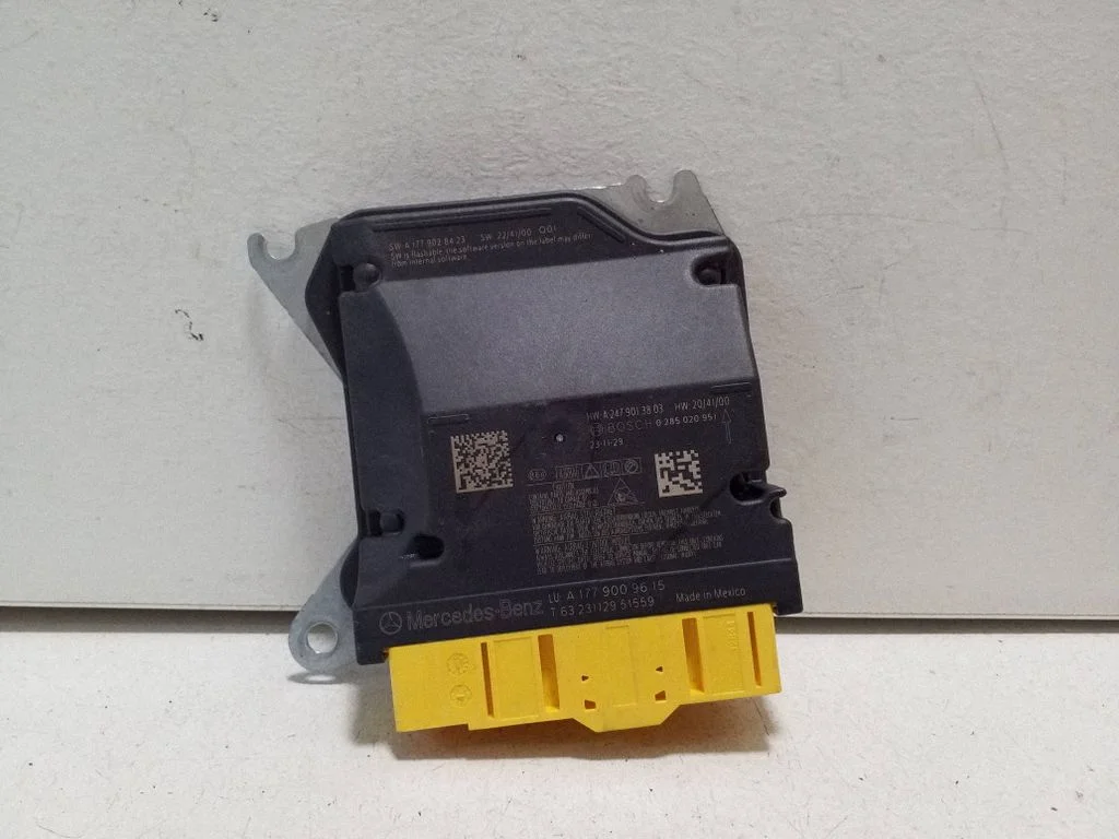 Drošības spilvenu vadības bloks A2479013803