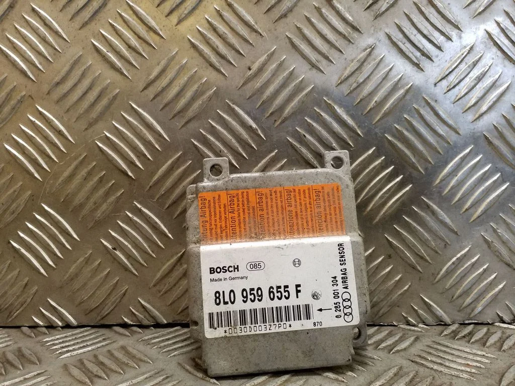 Airbag control unit/module – Audi A3 S3 8L (1996-2003)