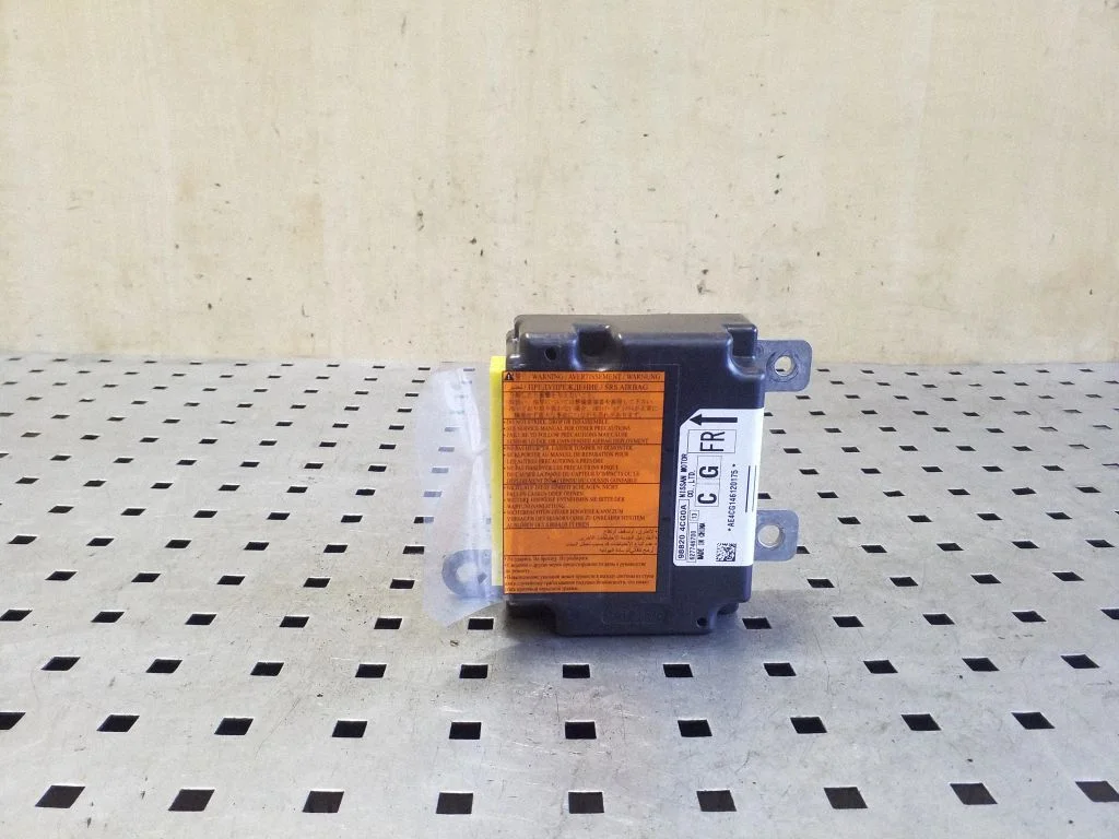 Drošības spilvenu vadības bloks 988204CG0A
