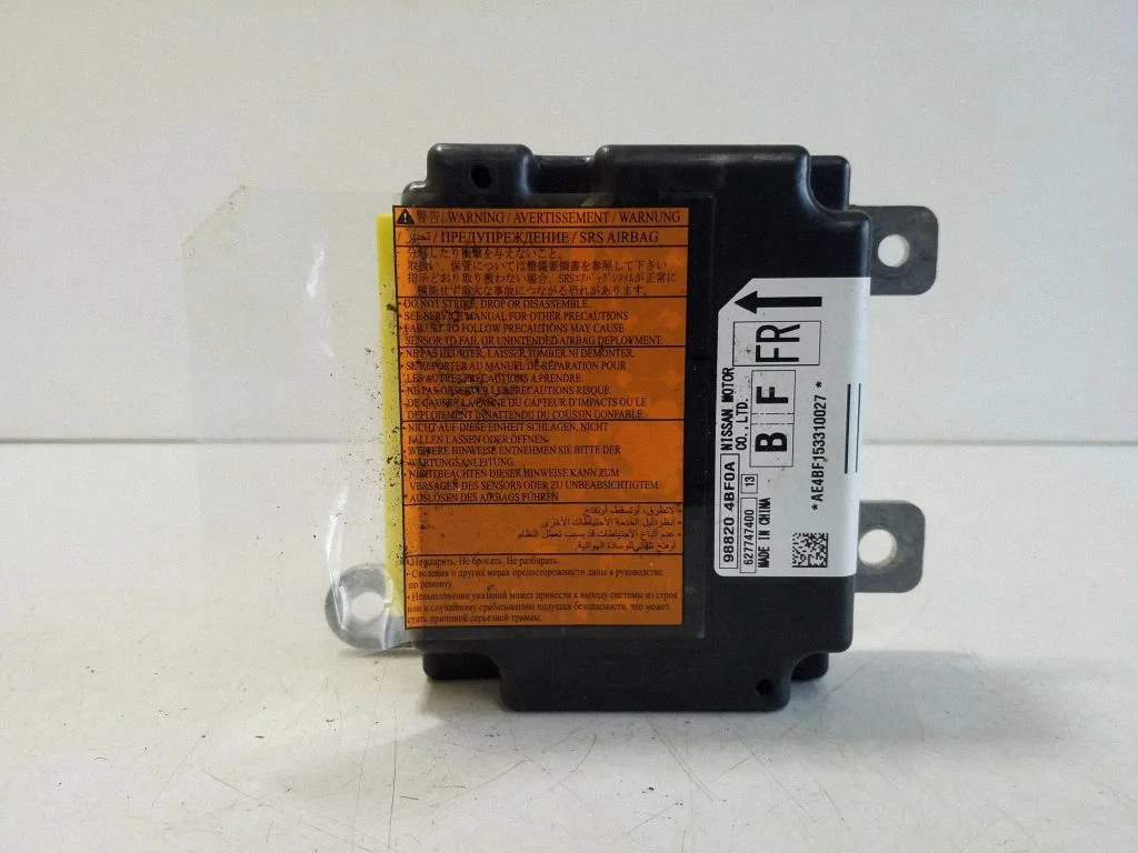 Drošības spilvenu vadības bloks 988204BF0A
