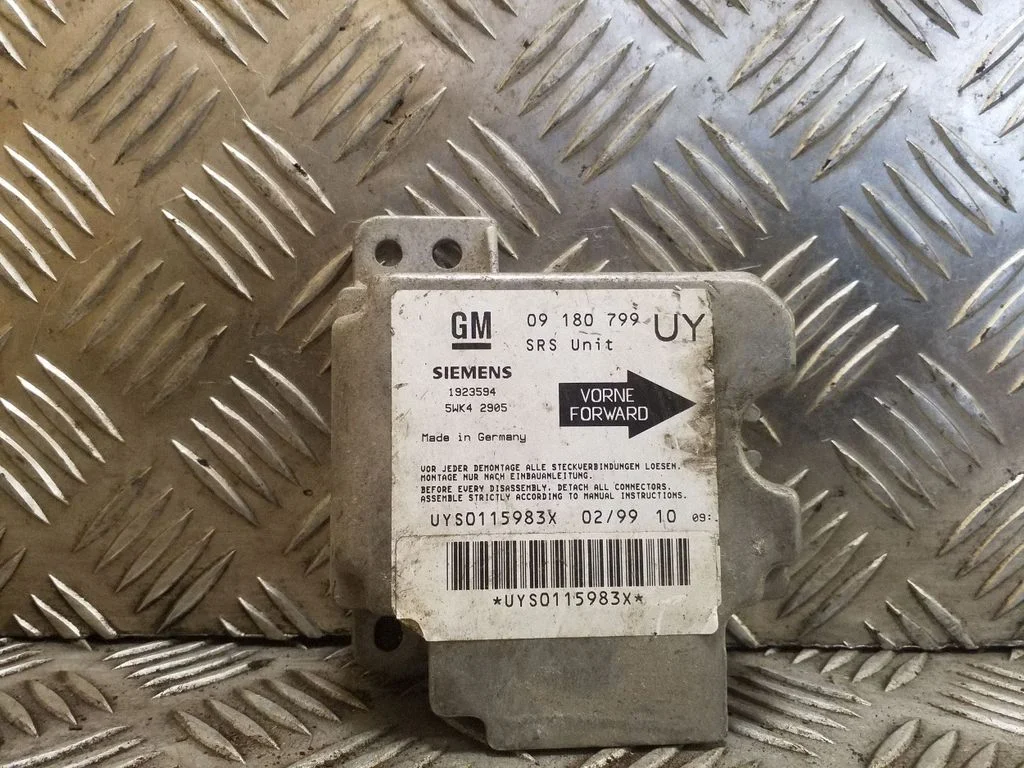Drošības spilvenu vadības bloks 09180799