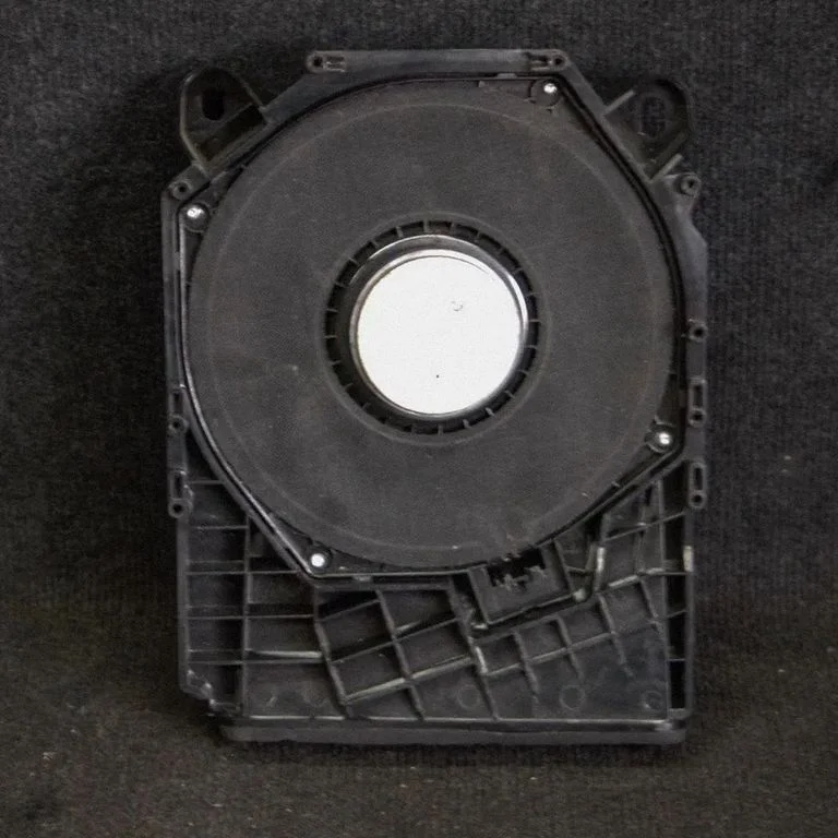 Zemfrekvences skaļrunis – BMW 3. sērija E90 E91 (2005-2012)