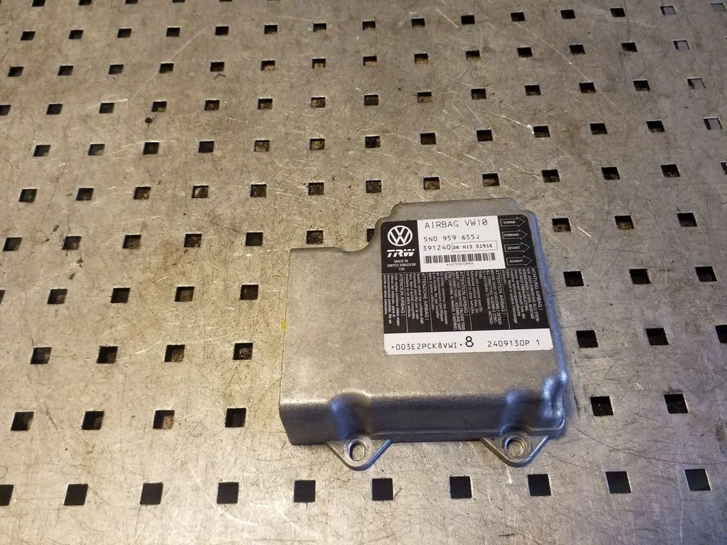Airbag control unit/module – Volkswagen Tiguan (2007-2016)
