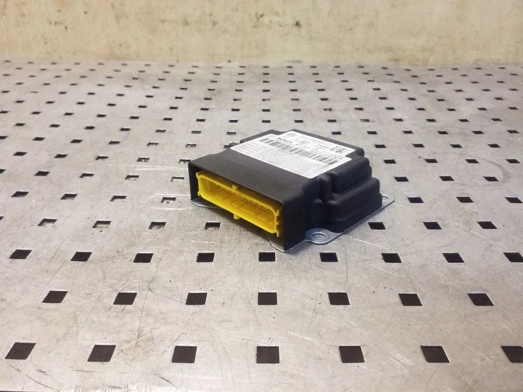 Drošības spilvenu vadības bloks – Volkswagen Polo V 6R (2009-2017)