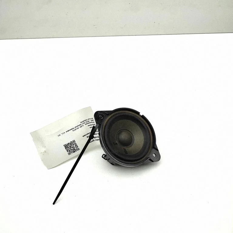 Skaļrunis panelī 8T0035416