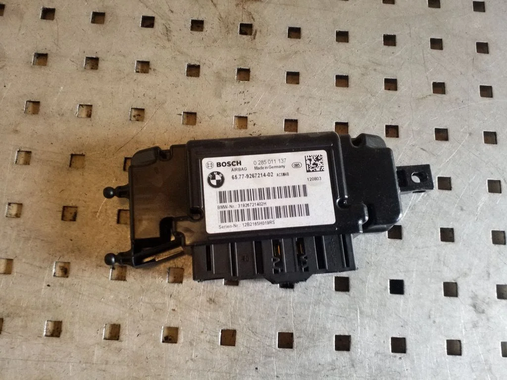 Drošības spilvenu vadības bloks – BMW 3. sērija F30 F35 F31 (2012-2018)