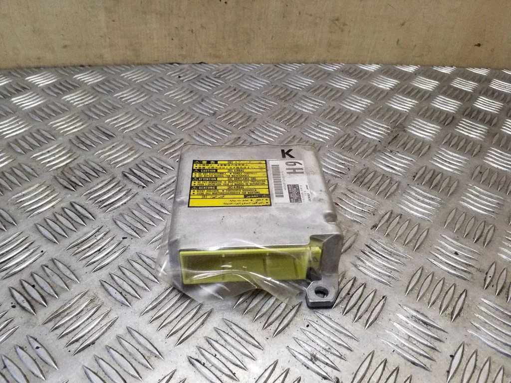 Drošības spilvenu vadības bloks – Toyota RAV 4 (XA20) (2000-2005)