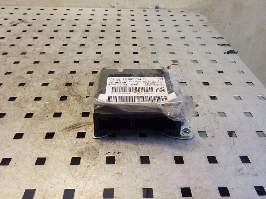 Airbag control unit/module – Peugeot 3008 I (2008-2015)