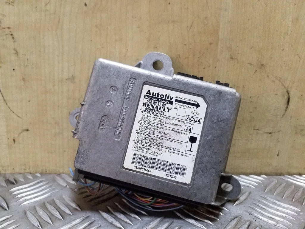 Drošības spilvenu vadības bloks – Renault Scenic II - Grand scenic II (2003-2006)