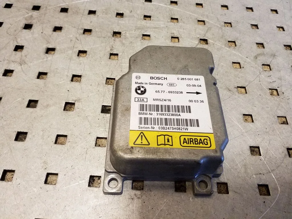 Drošības spilvenu vadības bloks 65776933238