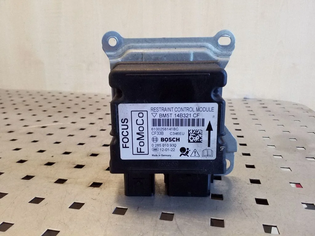 Drošības spilvenu vadības bloks BM5T14B321CF