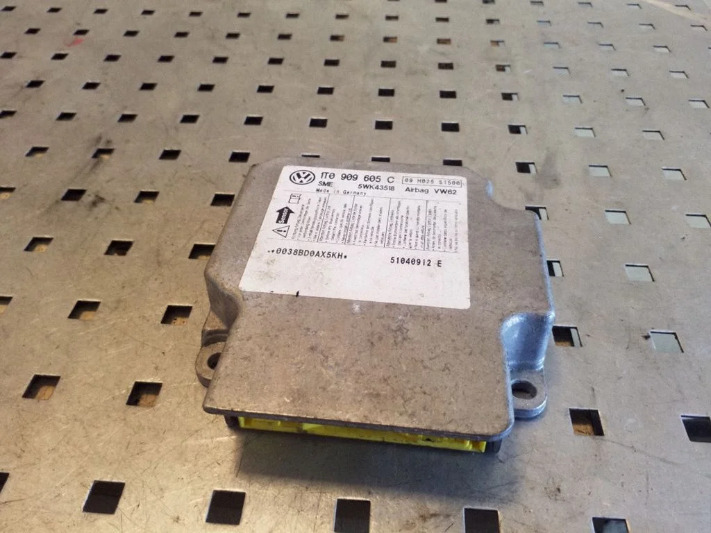 Airbag control unit/module 1T0909605C