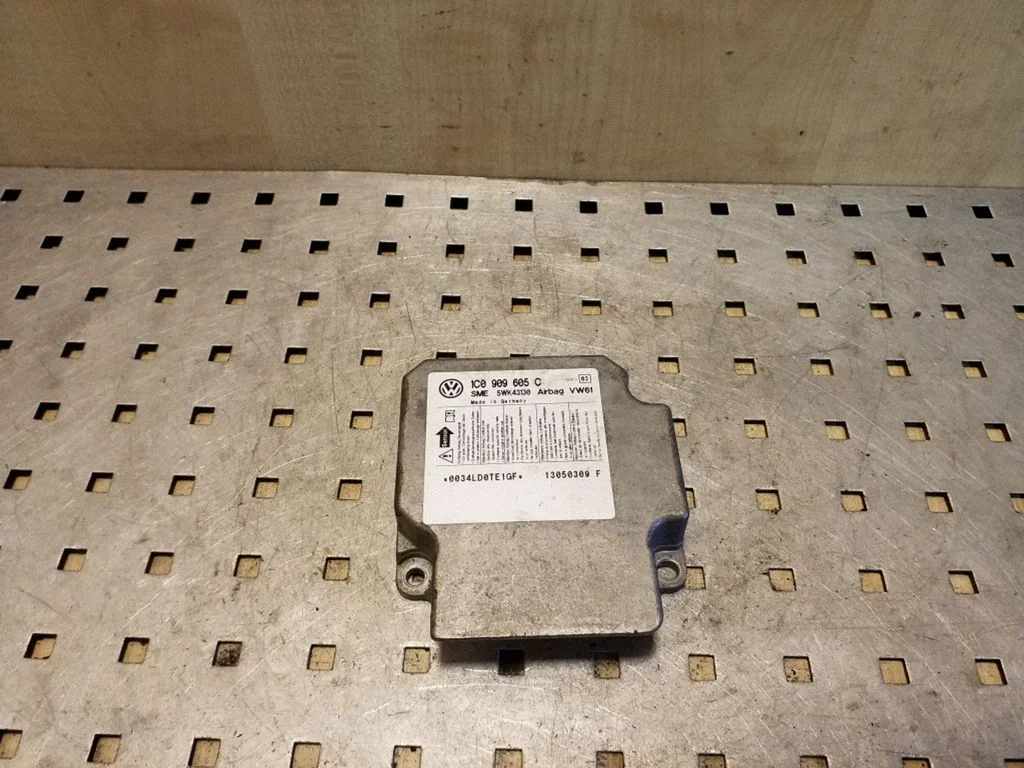 Airbag control unit/module 1C0909605C