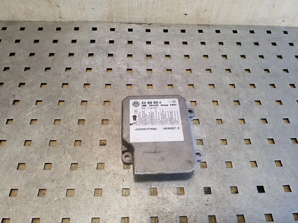 Airbag control unit/module 1C0909605K