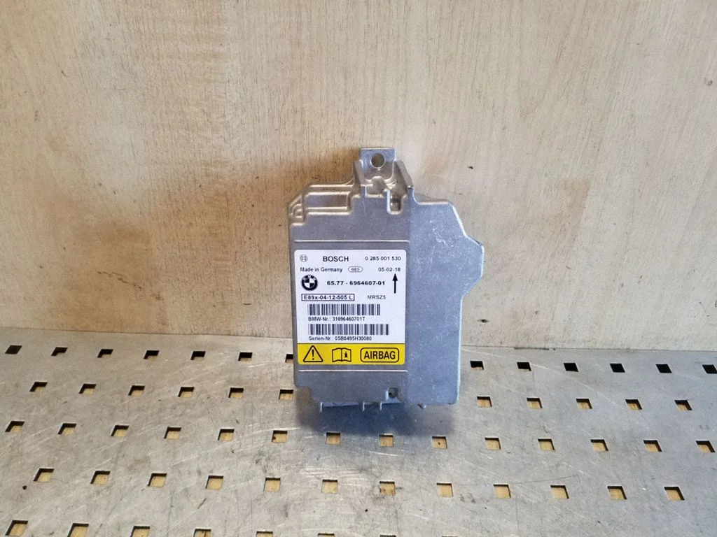 Airbag control unit/module – BMW 3 Series E90 E91 (2005-2012)