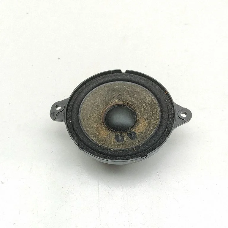 Skaļrunis panelī 8W0035454
