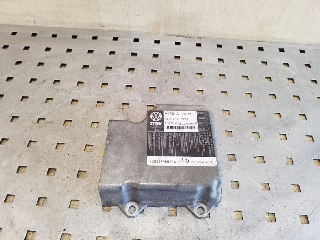 Airbag control unit/module – Skoda Superb B6 (3T) (2008-2015)