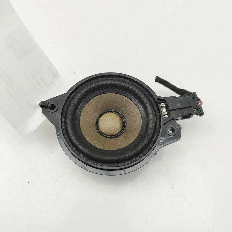 Skaļrunis panelī 5F0035397