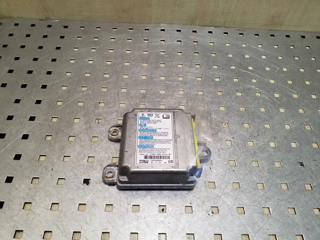 Drošības spilvenu vadības bloks 77960SMGE013M1