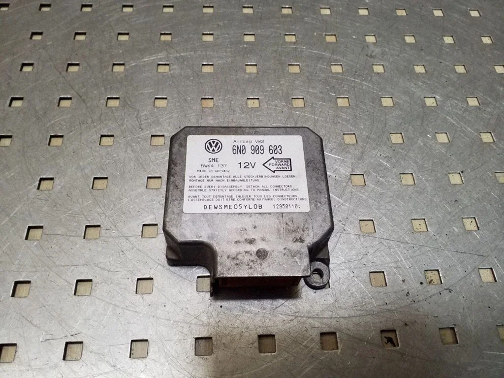 Drošības spilvenu vadības bloks 6N0909603