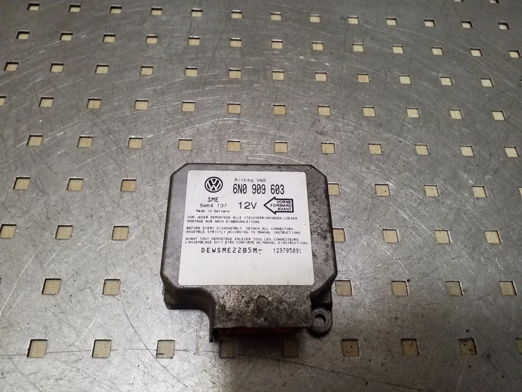 Drošības spilvenu vadības bloks 6N0909603