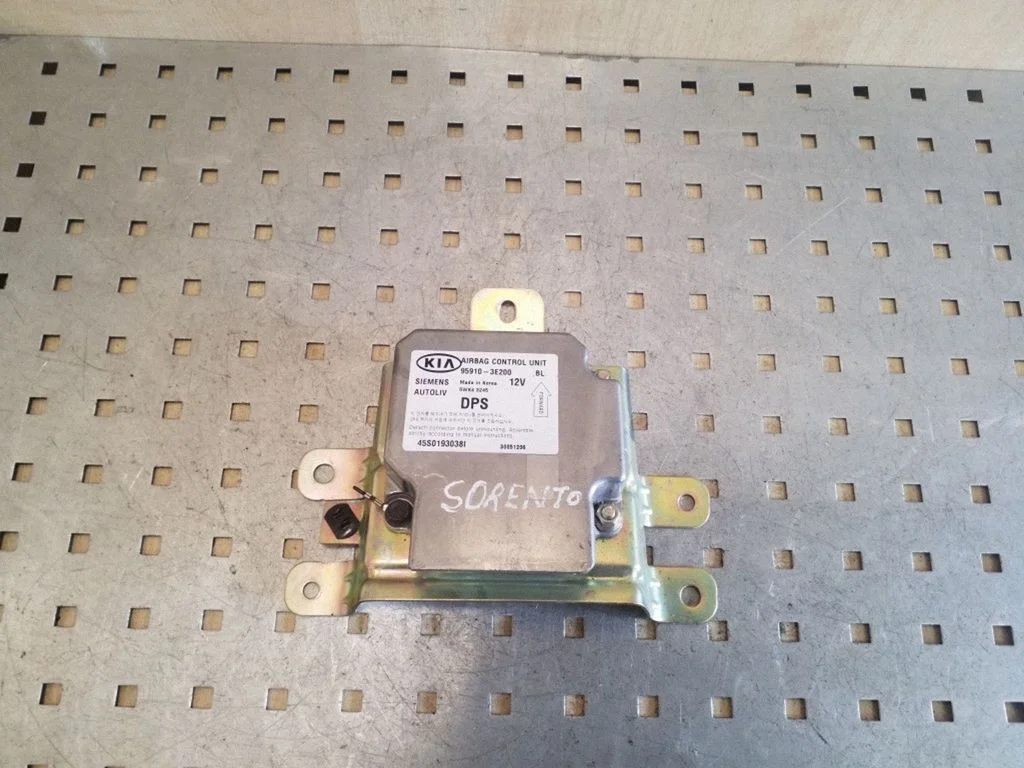 Airbag control unit/module 959103E200