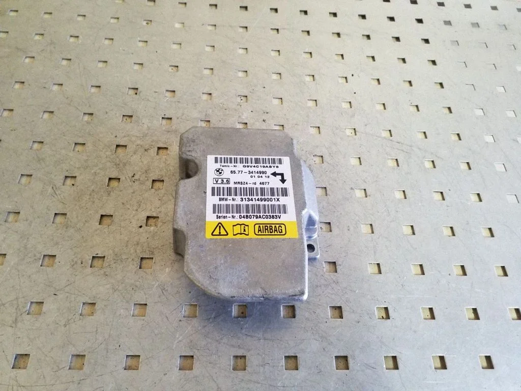 Drošības spilvenu vadības bloks – BMW X3 E83 (2003-2010)