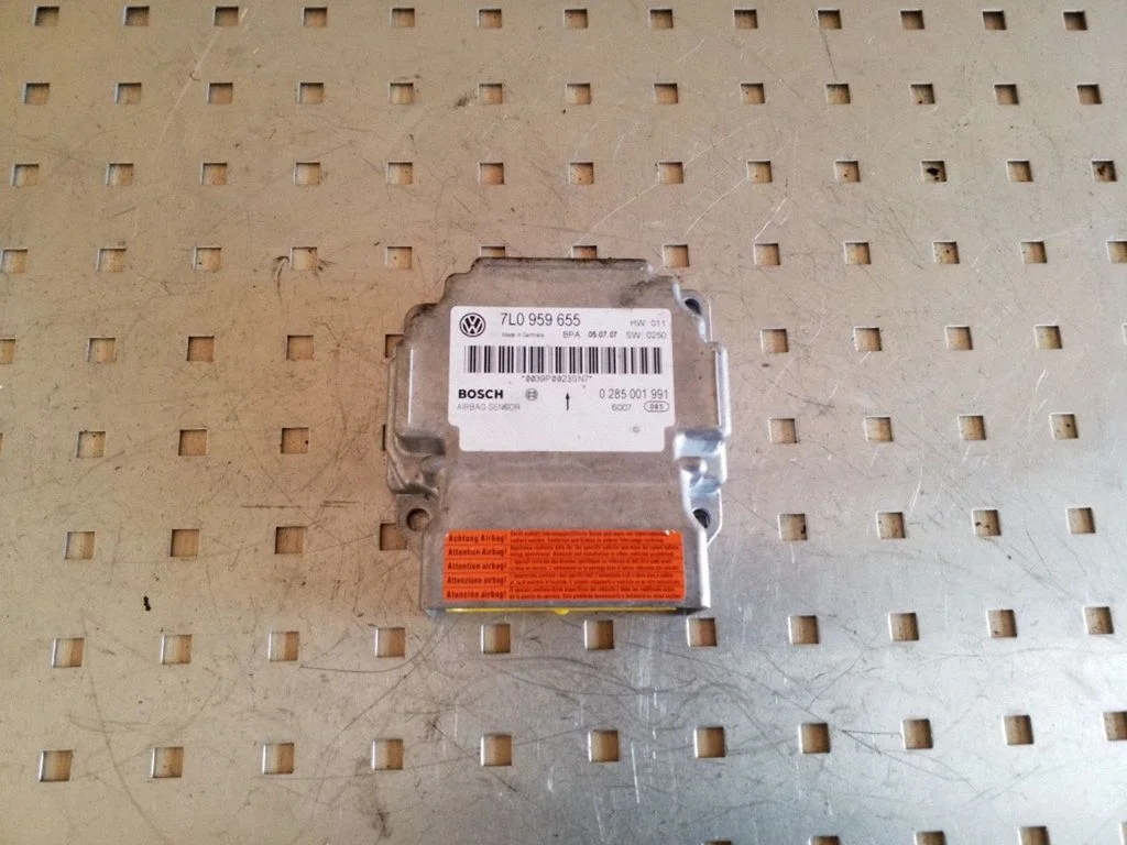 Drošības spilvenu vadības bloks – Volkswagen Touareg I (2002-2010)