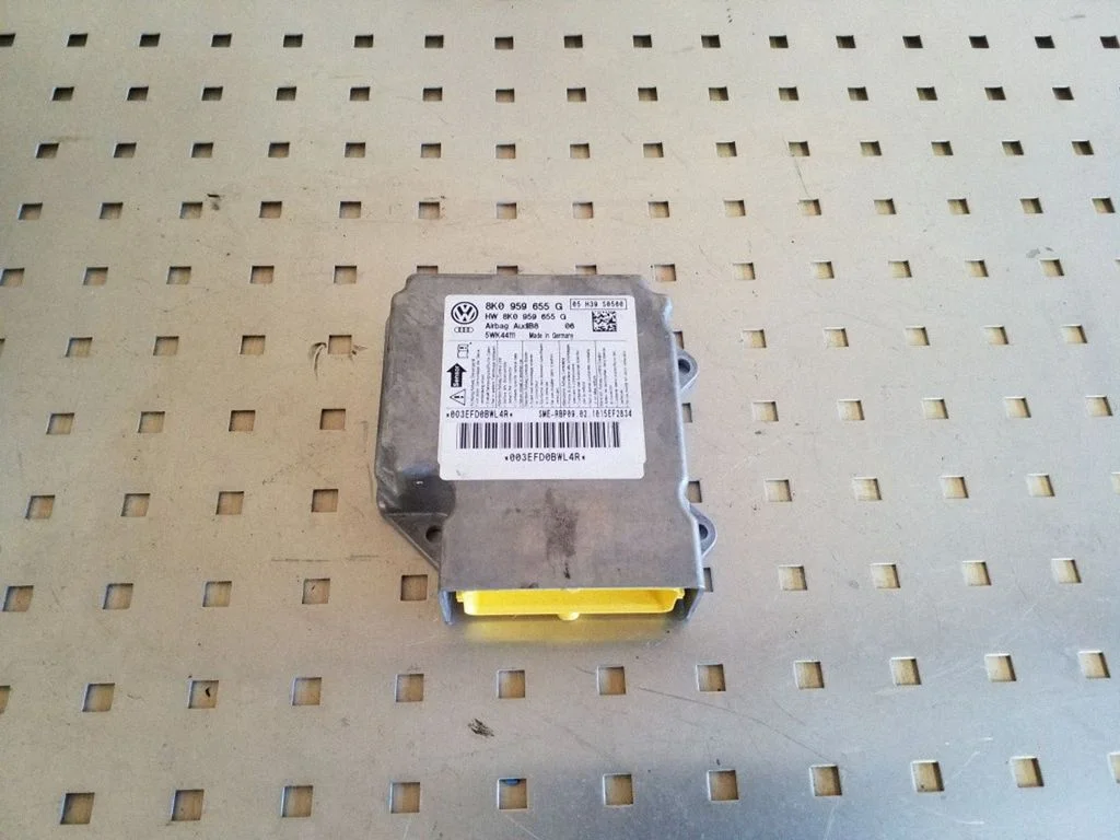 Drošības spilvenu vadības bloks – Audi A5 Sportback 8TA (2009-2016)