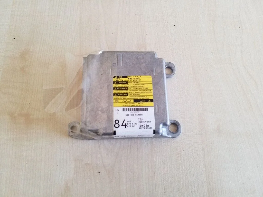 Drošības spilvenu vadības bloks 215767102