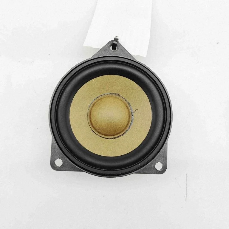 Armatuurlaua kõlar 6813104