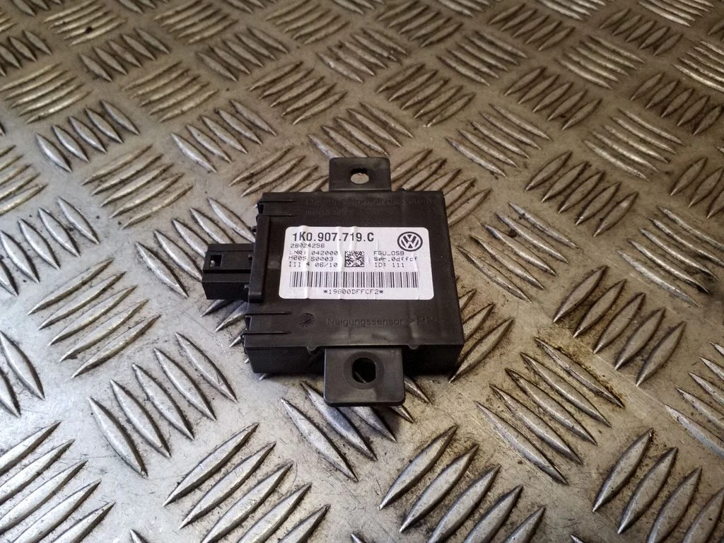 Alarm control unit/module 1K0907719C