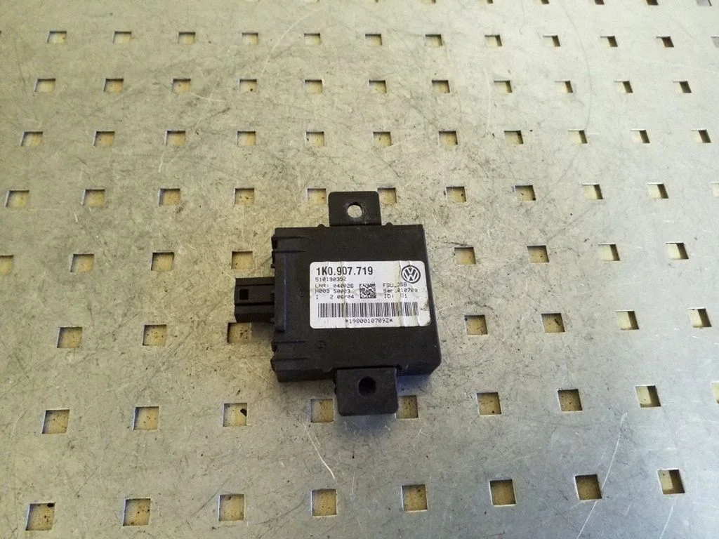 Signalisatsiooni juhtplokk 1K0907719