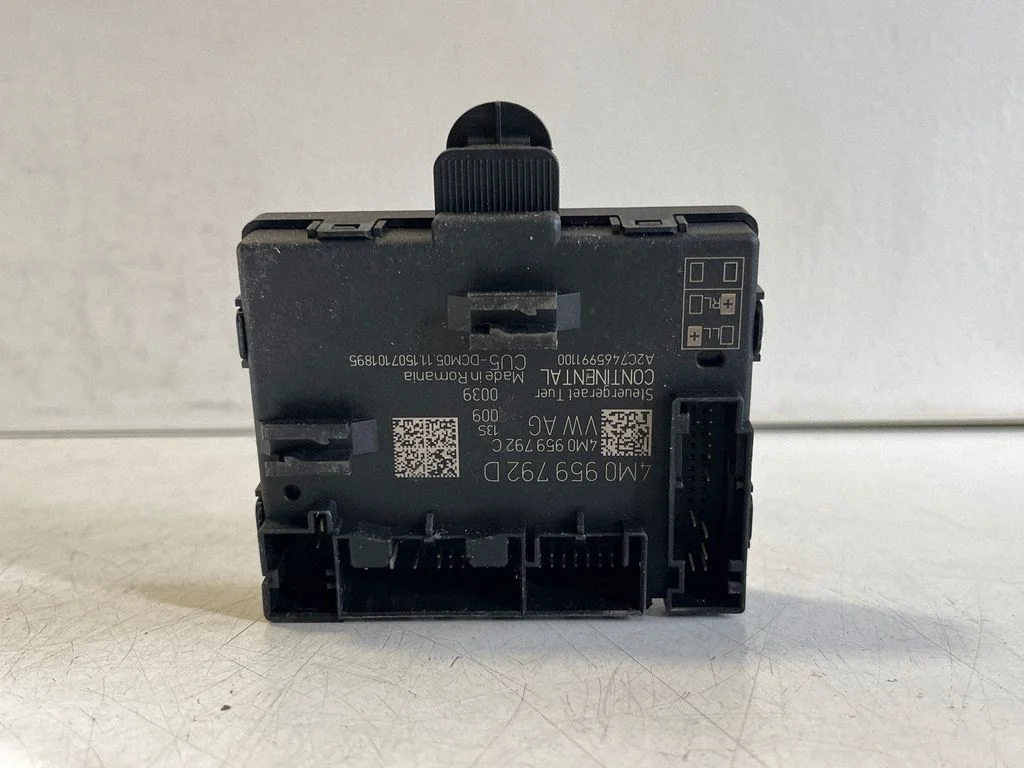 Door control unit/module – Audi Q7 4M (2015-)