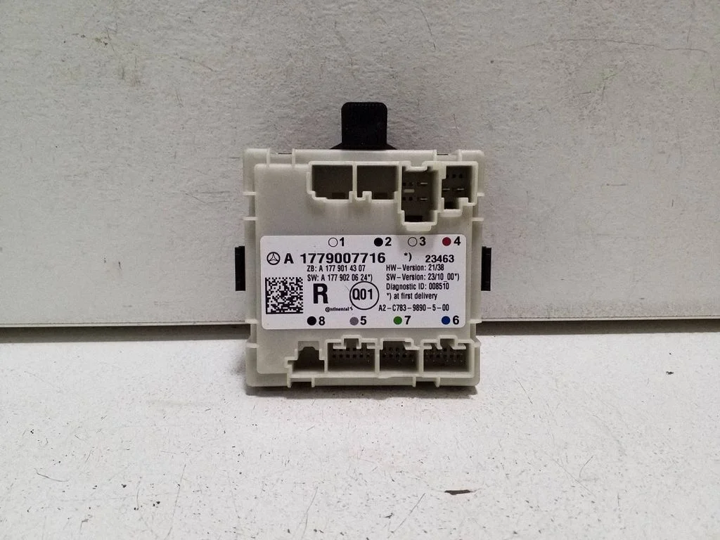 Durvju elektronikas vadības bloks A1779007716