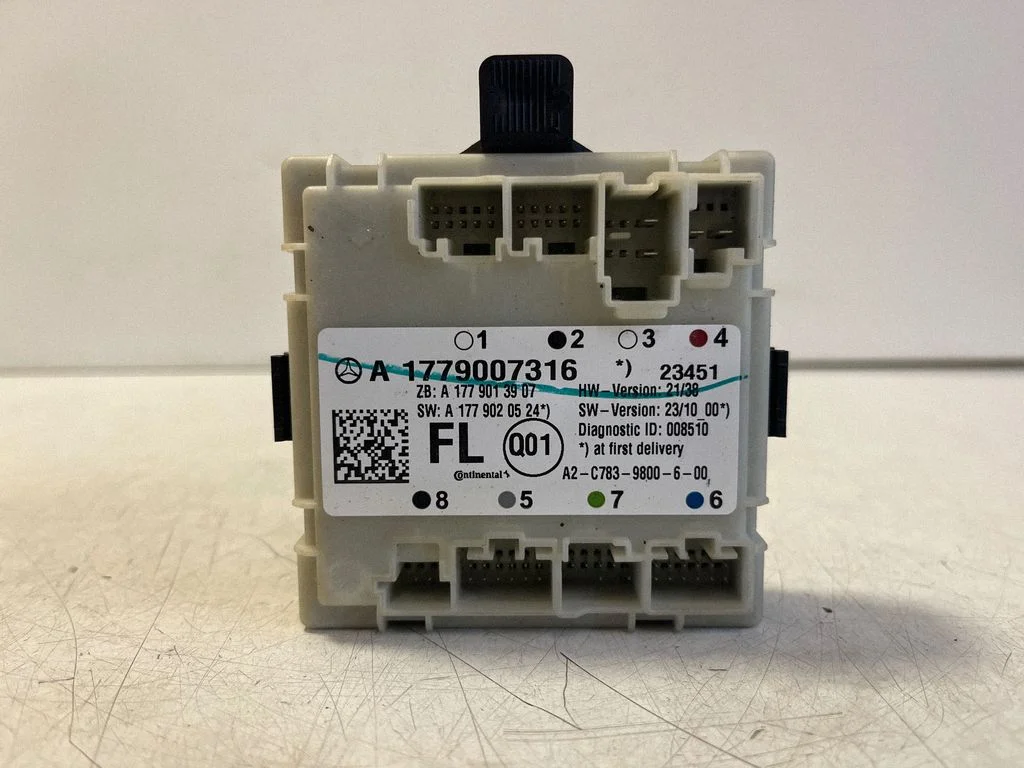 Durvju elektronikas vadības bloks A1779007316